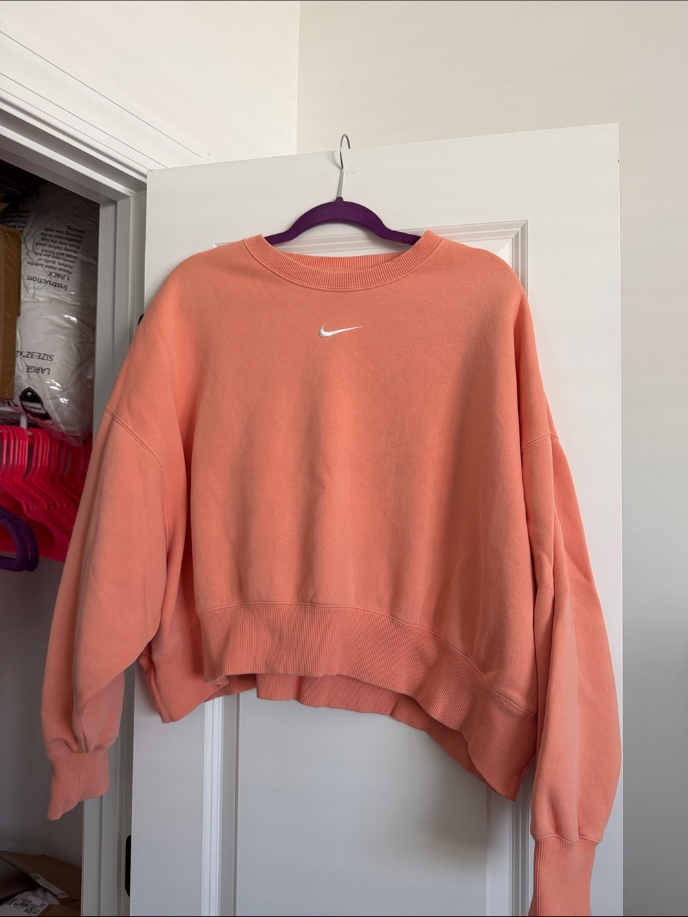 Nike Coral-Peach Crewneck Sweatshirt with White Swoosh size L